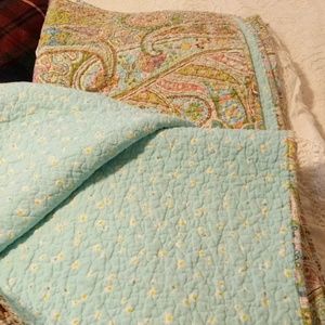 Quilted Throw Blanket